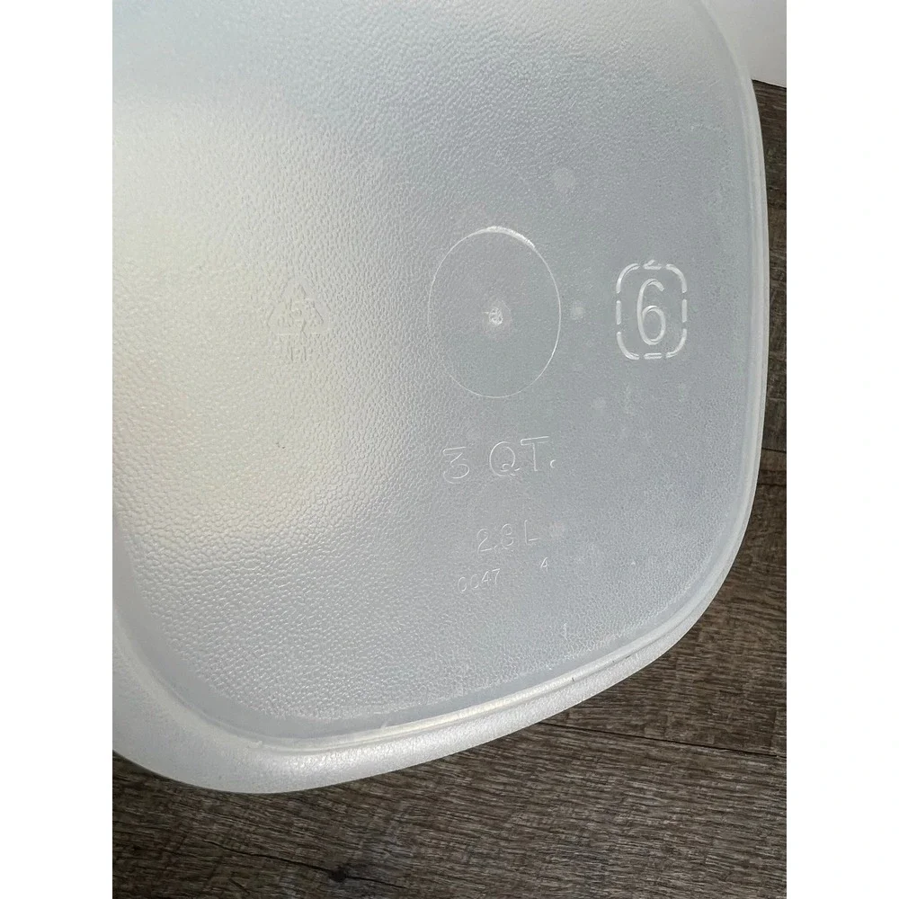 Vintage Rubbermaid #6 Servin Saver Square Storage Canister white Lid 3qt 12 cups